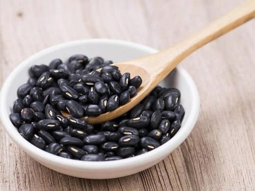 Dùng đậu đen chữa bệnh thận