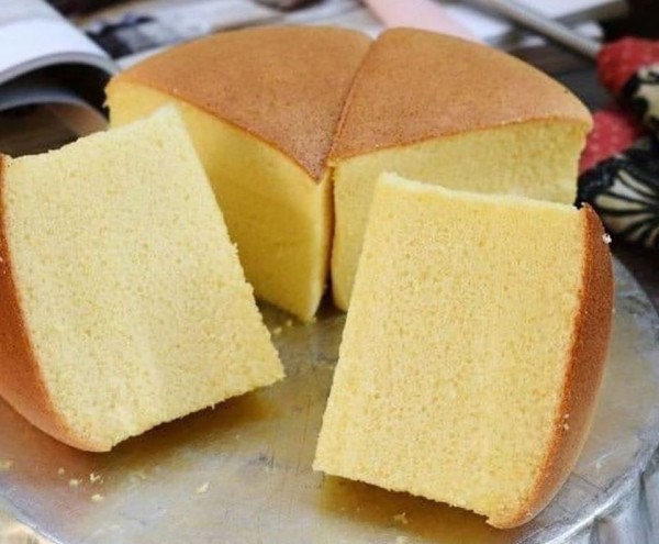 Bánh bông lan khoai lang vàng hấp dẫn