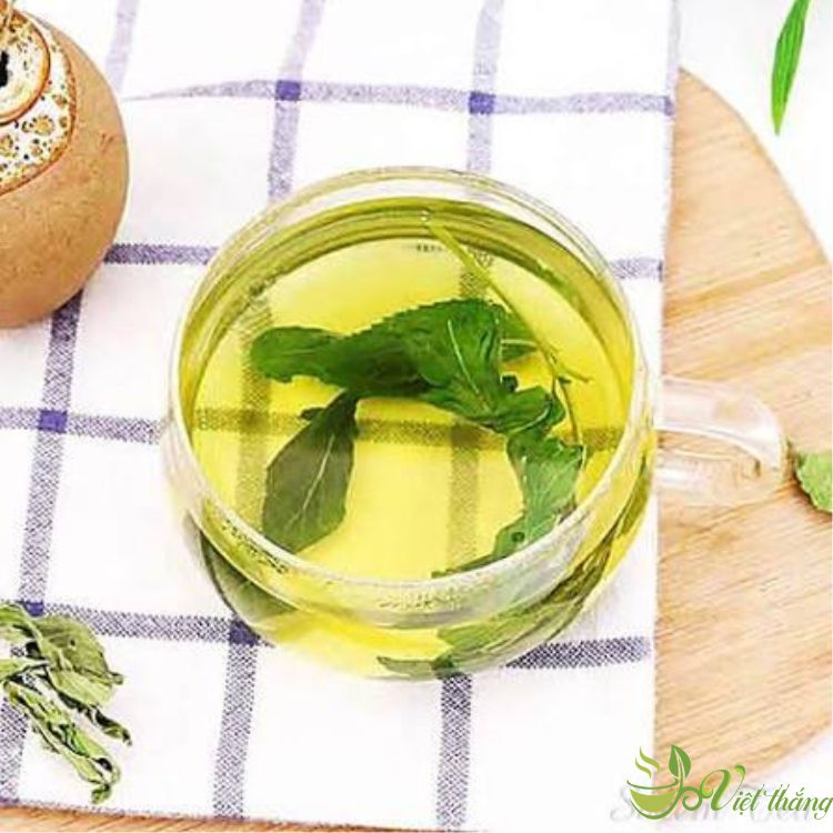 La bạc hà pha trà