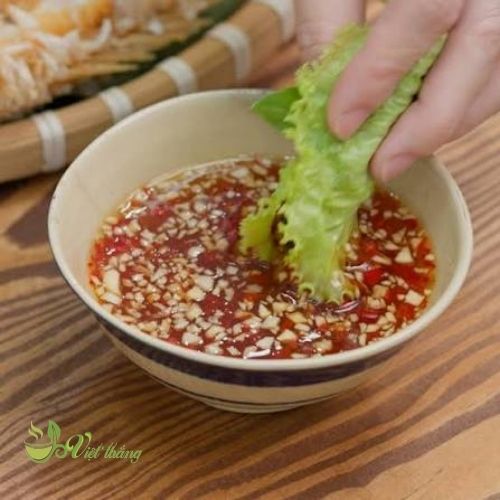 Pha nước mắm tỏi ớt 