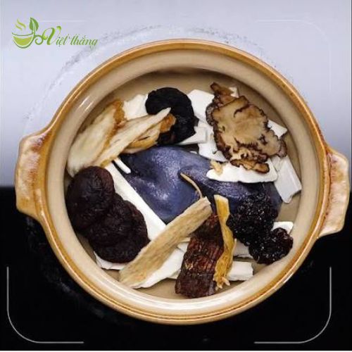 Một số lưu ý khi sử dụng gà tiềm